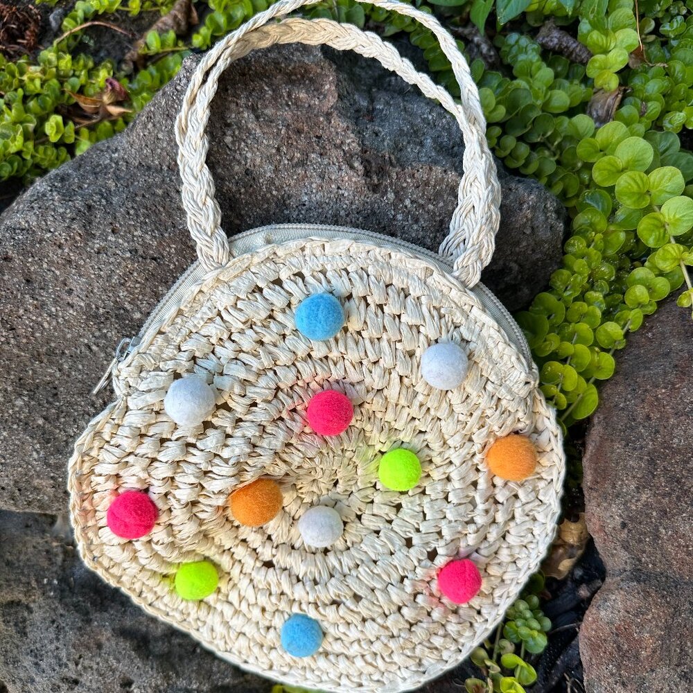Mud Pie Straw Circle Purse with Colorful Pom-Poms